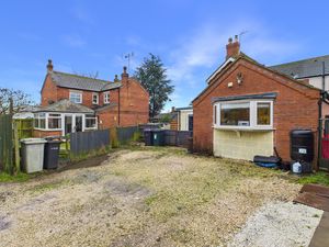 Garage and Parking- click for photo gallery